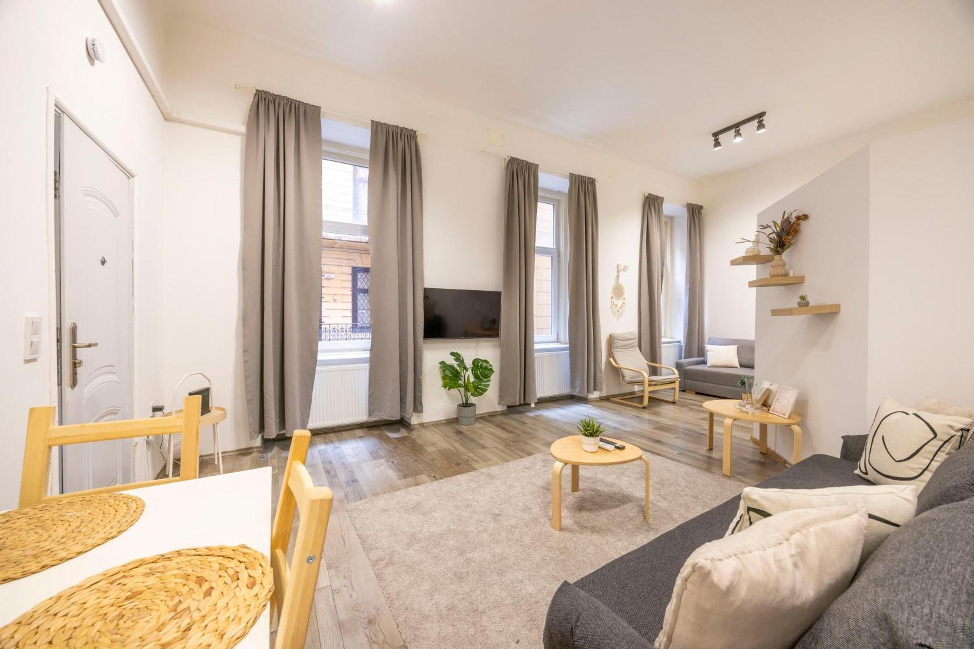 Apartment & Cozy Superior Terez Boulevard